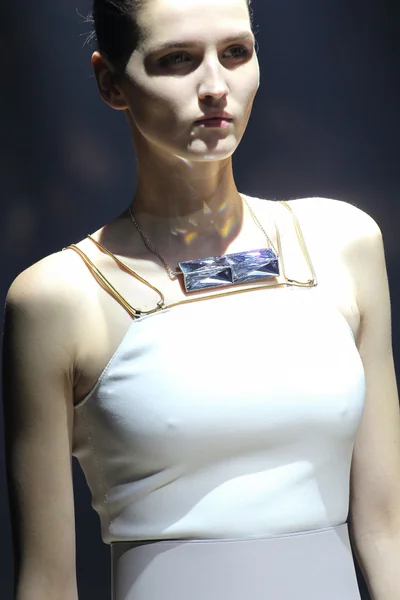 Look 8